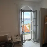 Krinos * Mejíszti