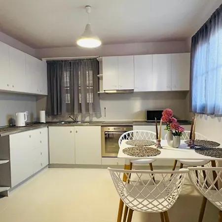 Ferienhaus Krinos Meyísti